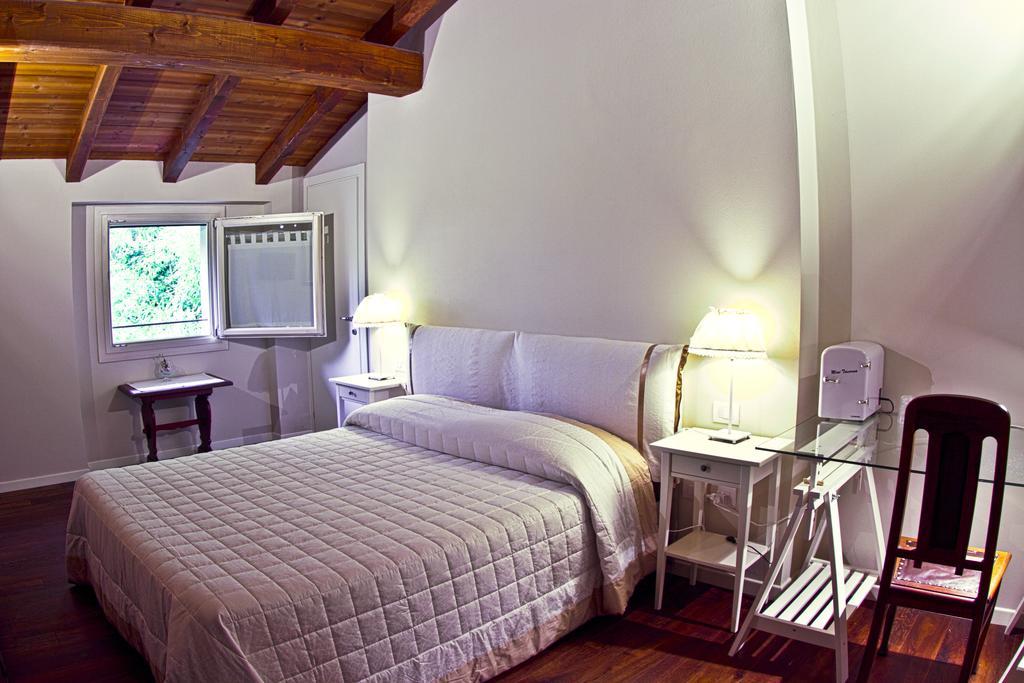 Locanda Del Toro กัลเดรารา ดิ เรโน ภายนอก รูปภาพ